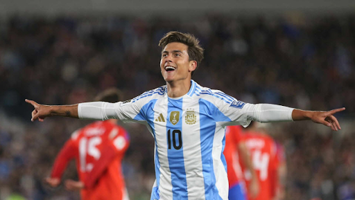 Paulo Dybala ho&agrave;ng tử mới của th&agrave;nh Rome - Ảnh 2