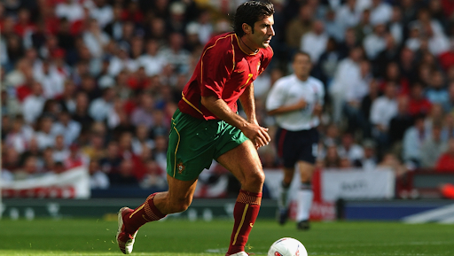 Luis Figo kẻ phản diện trong mắt c&aacute;c Cule - Ảnh 2
