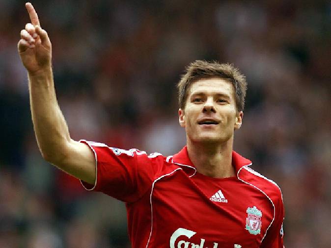 Xabi Alonso xuất chúng từ trên sân đến băng ghế chỉ đạo