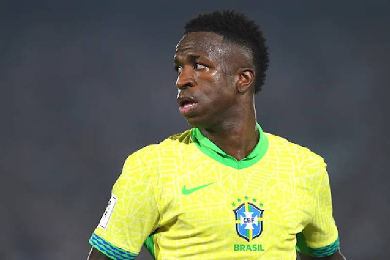 Vinicius Junior đá bóng thì ít mà “mõm” thì nhiều